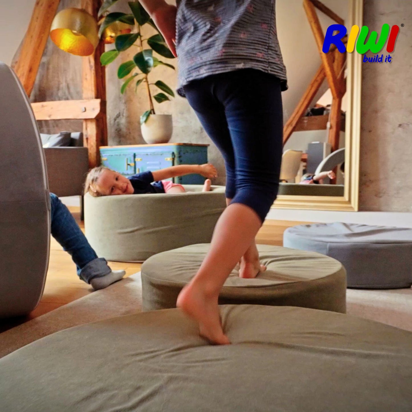 RIWI® Loop - modular play stool